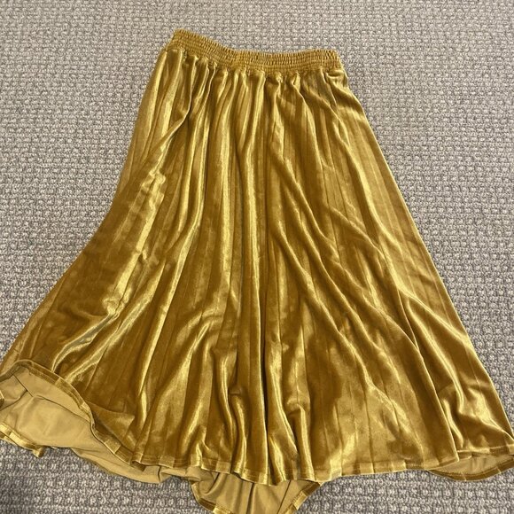 A New Day Skirt Women's Small Gold Velvet Velour Pleated Midi Stretch Old Money - Picture 4 of 6